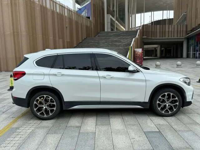 BMW X1 — Фото автомобиля 7