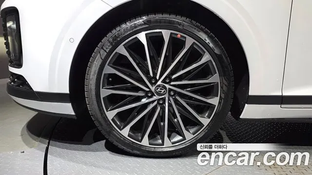 Hyundai Grandeur GN7 — Фото автомобиля 5