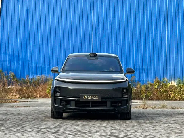 Li Auto L9 — Фото автомобиля 2