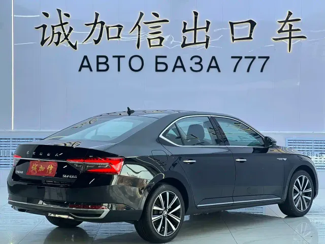 Skoda Superb — Фото автомобиля 4