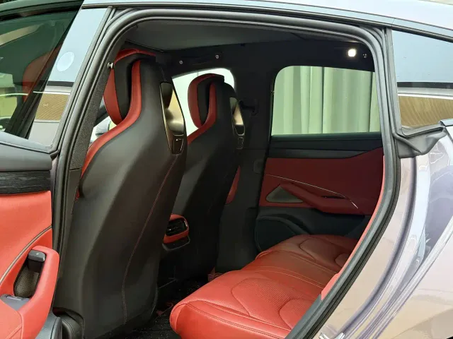 Xiaomi SU7 — Фото автомобиля 6