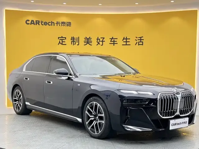 BMW 7 Series — Фото автомобиля 2