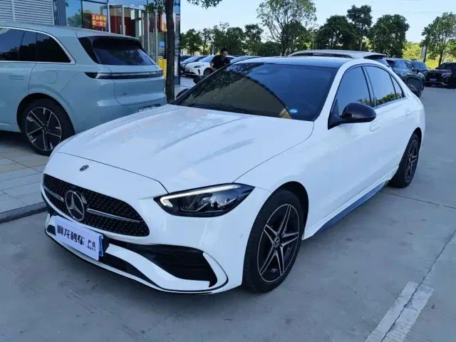 Фотография автомобиля — Mercedes-Benz C-Class