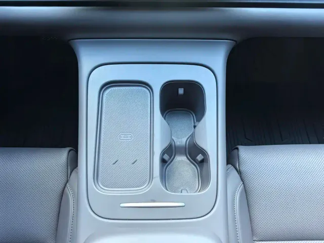 Leapmotor C10 — Фото автомобиля 10