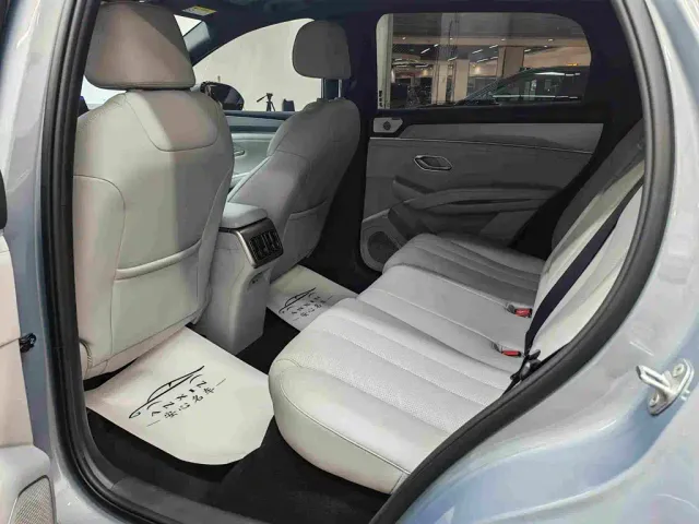 BYD Song Ultra — Фото автомобиля 17