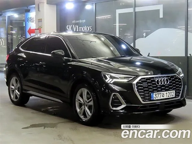 Фотография автомобиля — Audi Q3 F3