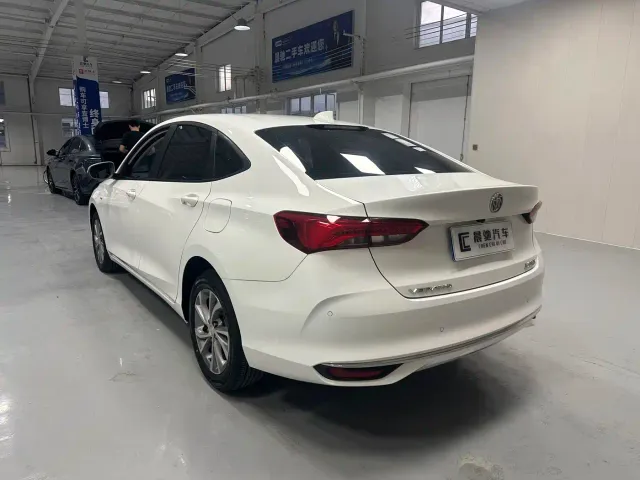 Buick Verano — Фото автомобиля 6