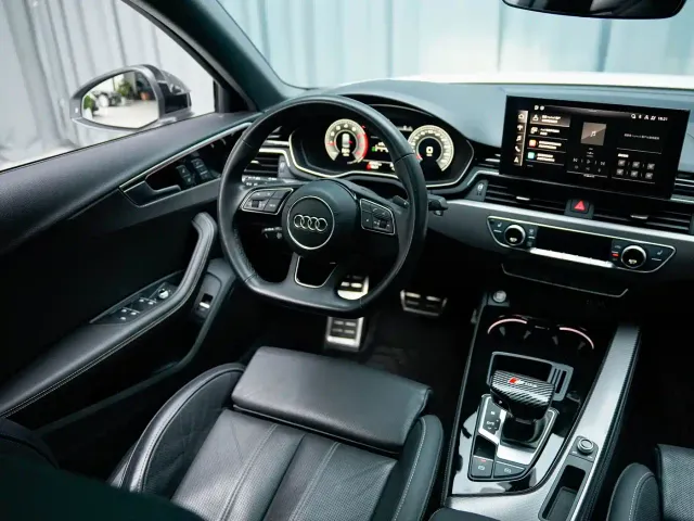 Audi A4L — Фото автомобиля 5