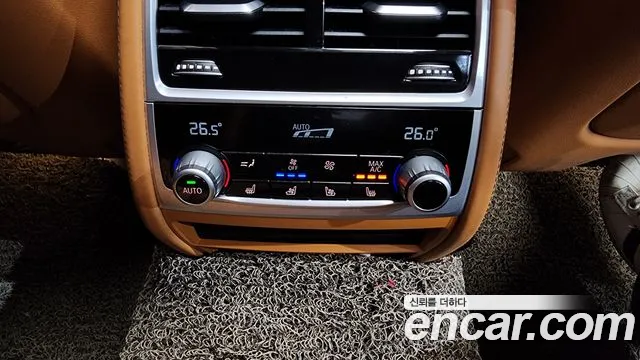 BMW 7-Series — Фото автомобиля 18