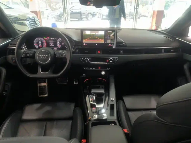 Audi A4L — Фото автомобиля 5