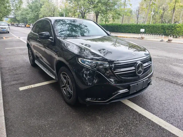 Mercedes-Benz EQC — Фото автомобиля 2