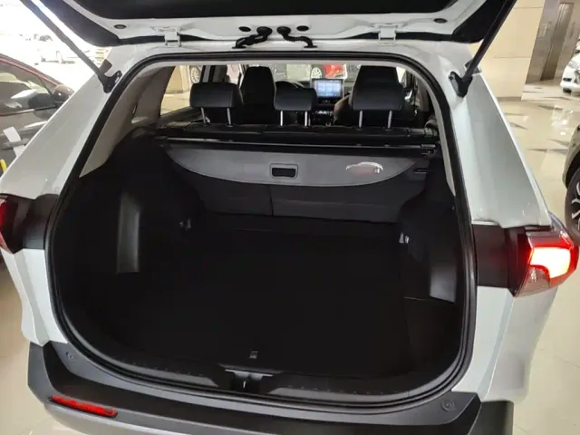 Toyota RAV4 — Фото автомобиля 18