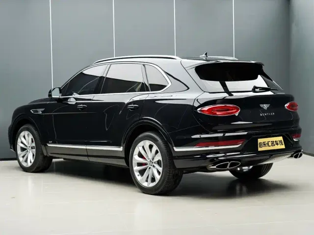 Bentley Bentayga — Фото автомобиля 4