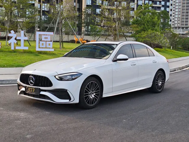 Фотография автомобиля — Mercedes-Benz C-Class
