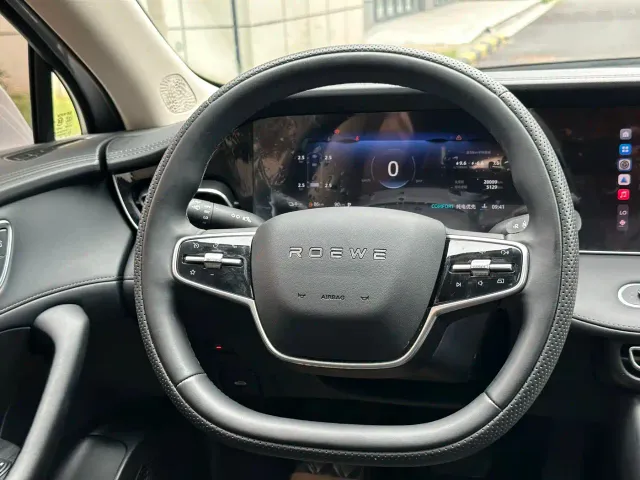 Roewe D7 — Фото автомобиля 20