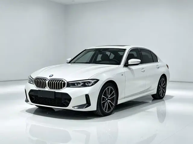 Фотография автомобиля — BMW 3 Series