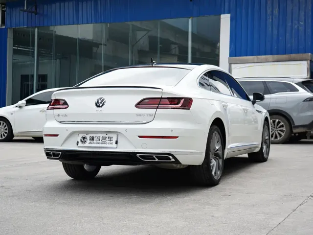 Volkswagen CC — Фото автомобиля 8