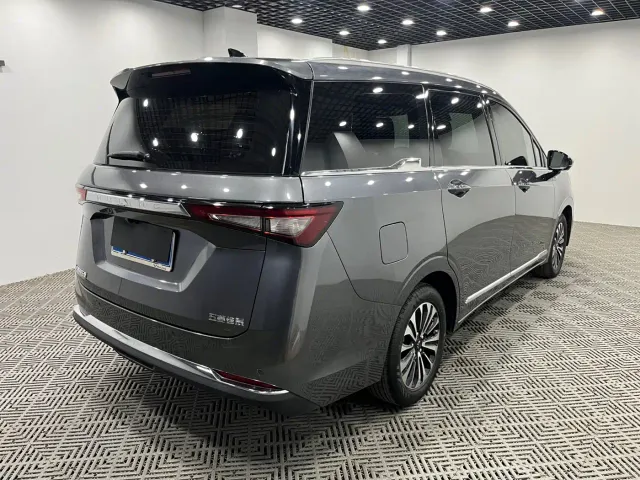 Wuling Jiachen — Фото автомобиля 7