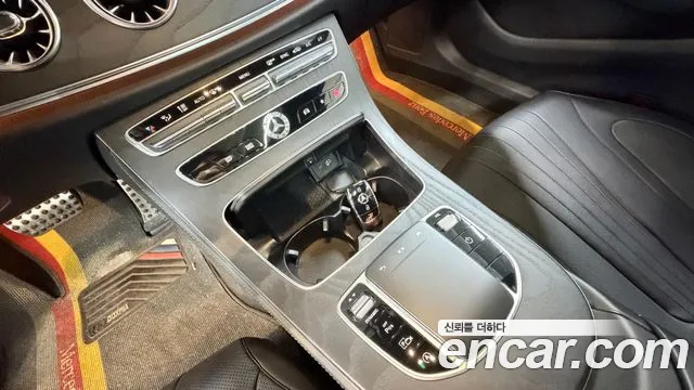 Mercedes-Benz CLS-Class — Фото автомобиля 17