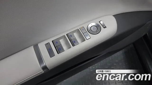 Hyundai Grandeur GN7 — Фото автомобиля 28