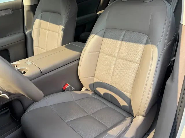 IM Motors LS6 — Фото автомобиля 7