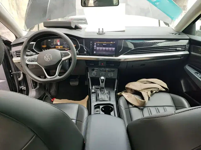 Volkswagen Passat — Фото автомобиля 9