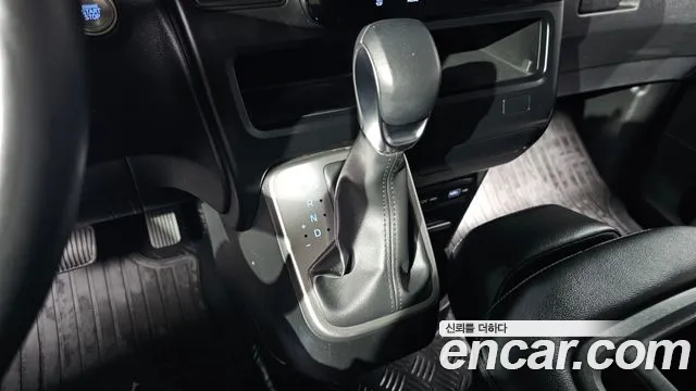 Hyundai Staria Staria Tourer 11 мест — Фото автомобиля 4
