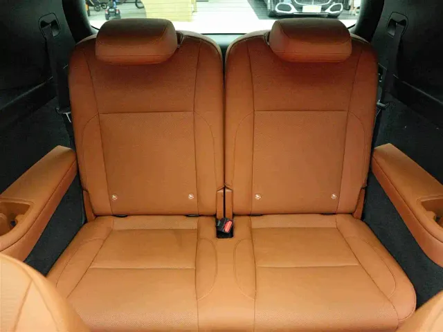 Li Auto L8 — Фото автомобиля 15