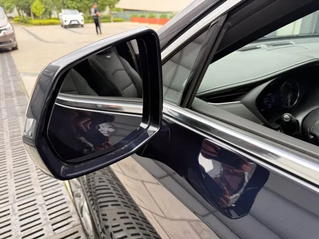 Cadillac XT4 — Фото автомобиля 16