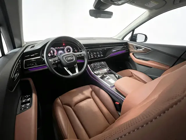 Audi Q7 — Фото автомобиля 9