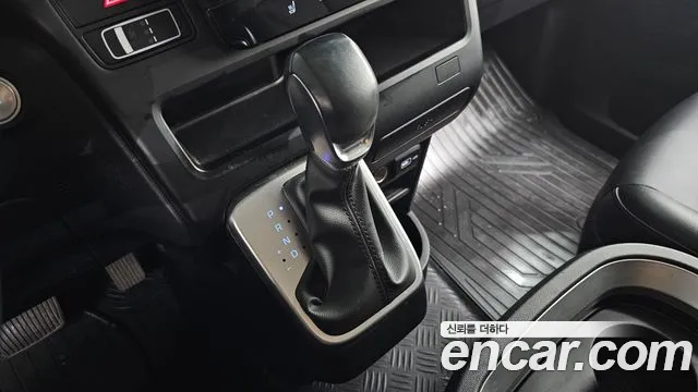 Hyundai Staria — Фото автомобиля 12