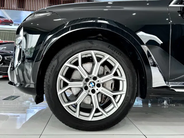BMW X7 — Фото автомобиля 25