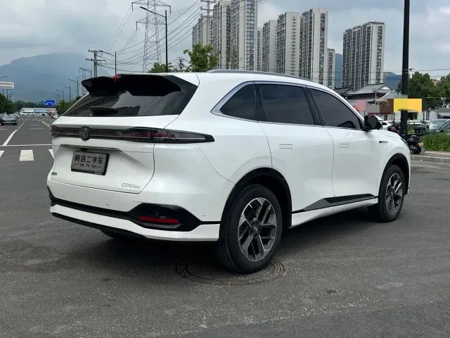 Changan CS75 Plus — Фото автомобиля 7