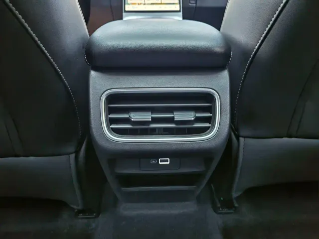 Geely Galaxy L6 — Фото автомобиля 18