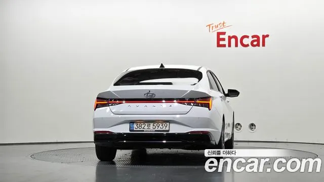 Hyundai AVANTE Inspiration — Фото автомобиля 4