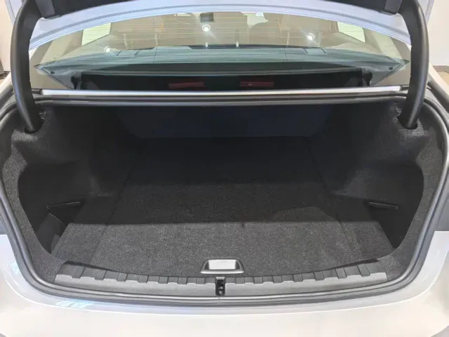 BMW i3 — Фото автомобиля 8