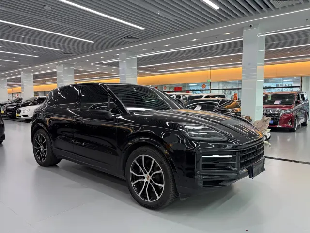 Porsche Cayenne — Фото автомобиля 3