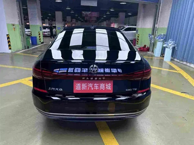 Volkswagen Passat — Фото автомобиля 8