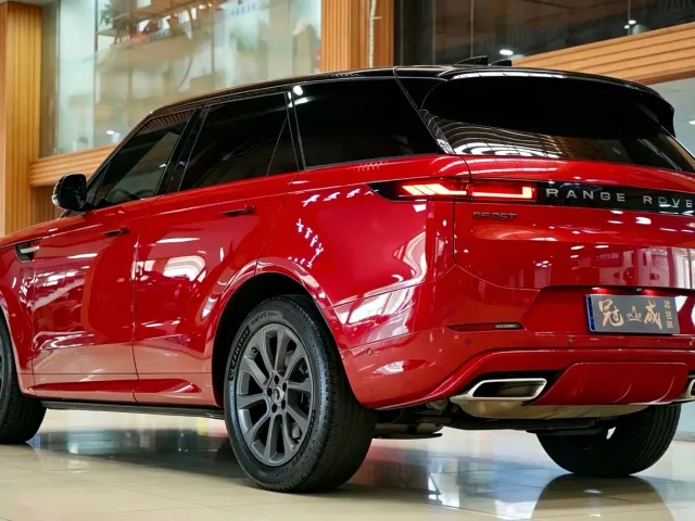 Land Rover Range Rover Sport — Фото автомобиля 4