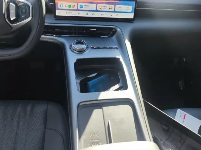 Geely Galaxy E5 — Фото автомобиля 16