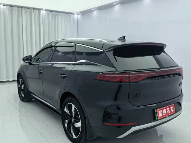 BYD Tang — Фото автомобиля 6