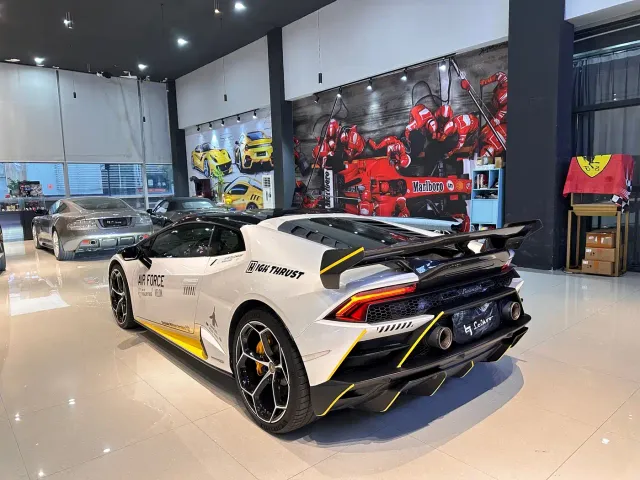 Lamborghini Huracan — Фото автомобиля 7
