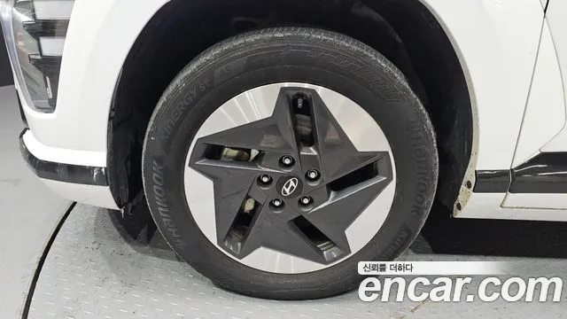 Hyundai Kona — Фото автомобиля 5