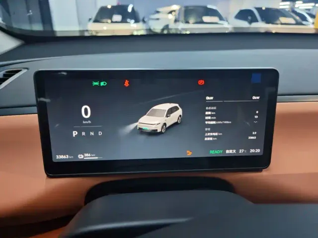 Leapmotor C10 — Фото автомобиля 11
