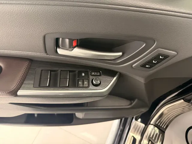 Toyota Granvia — Фото автомобиля 5