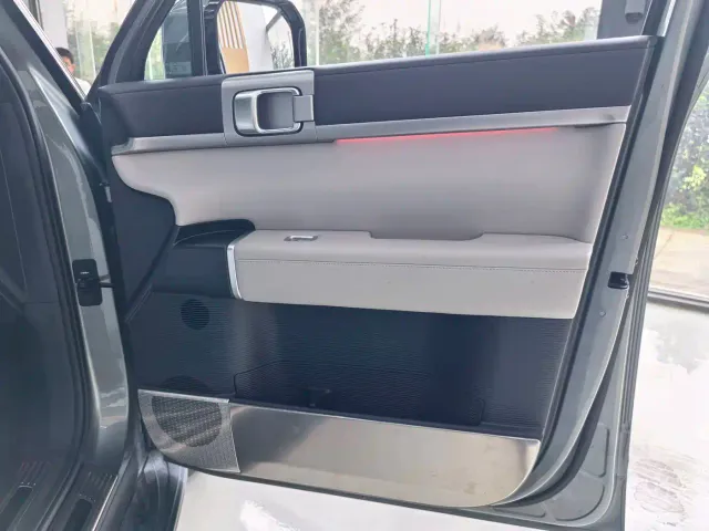 BYD FangChengBao Titanium 7 — Фото автомобиля 20