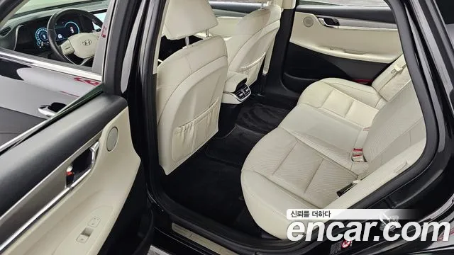 Hyundai Grandeur Новый Grandeur IG — Фото автомобиля 12