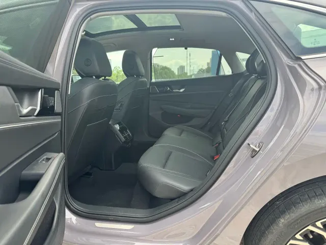 Volkswagen Passat — Фото автомобиля 6