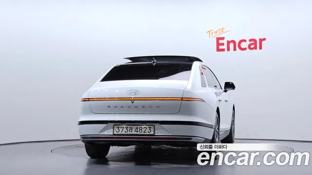 Hyundai Grandeur GN7 — Фото автомобиля 4