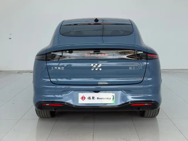 IM Motors LS6 — Фото автомобиля 22